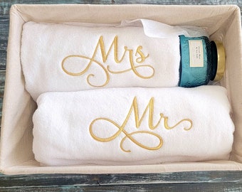 Serviette de bain personnalisée : cadeau de mariage élégant à monogramme