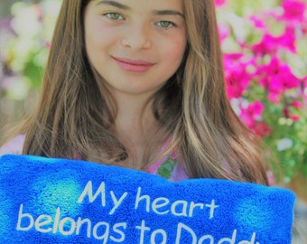 Wrap Dad in Love: Personalized Large Bath Towel with Your Heartfelt Message – A Perfect Gift for Daddy Dearest!