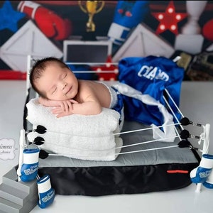 Tiny Boxing Champion: Adorable Newborn Robe Set with Boxing Mini Gloves for an Unforgettable Baby Photo Session