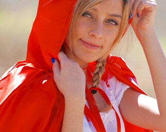 Enchanting Halloween Red Riding Hood Satin Cape - Elevate Your Costume!