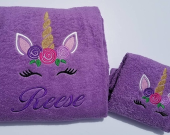 Enchanting Unicorn Duo: Personalized Kids Bath & Hand Towel Set!