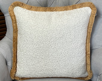 Funda de cojín de doble cara de bouclé marfil con flecos beige, cojín decorativo, funda de cojín de lujo, cojín decorativo, funda de almohada