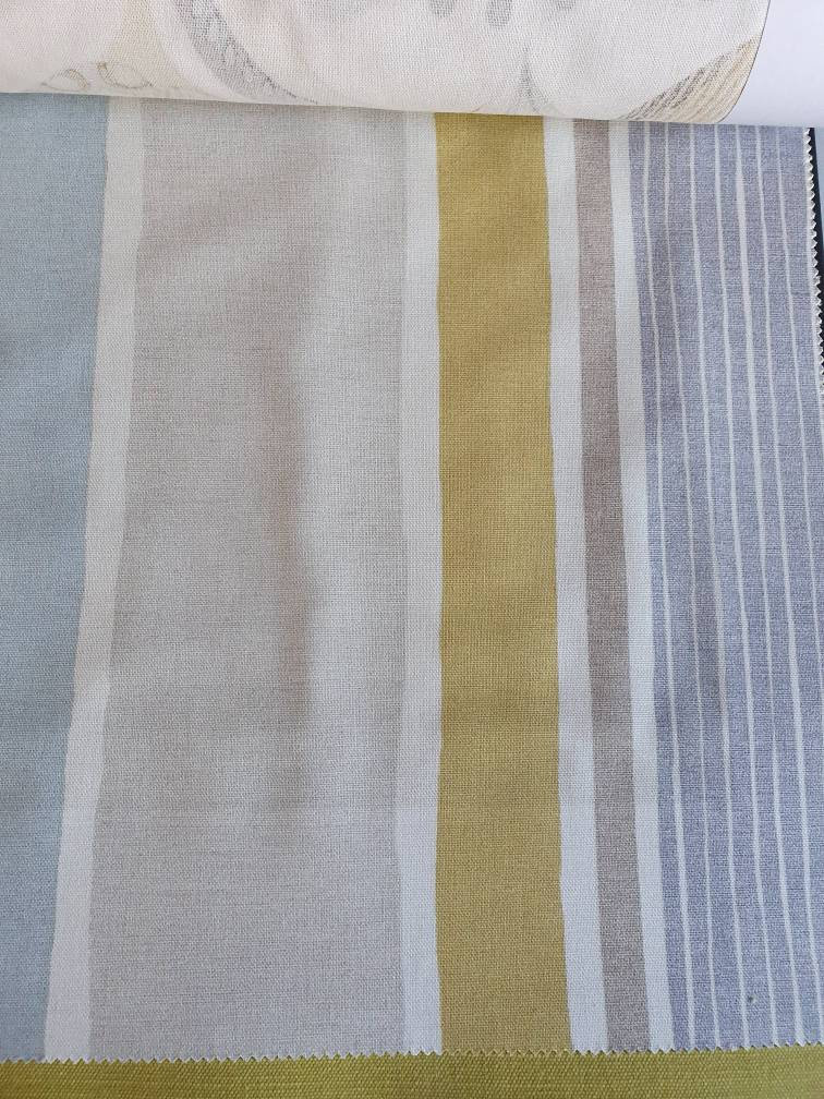 Store Romain Fryetts Cordelia – Tissu Argenté Sur Mesure – Neuf