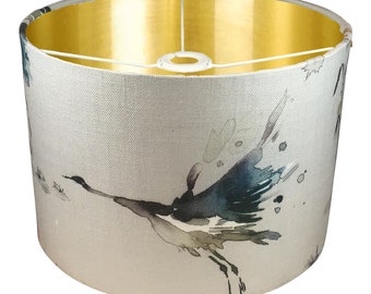 Voyage Bird Lampenschirm, Gebürstet Gold Inner, Handgefertigte Lampenschirme, Tischlampenschirme, Deckenlampenschirme, Grauer Lampenschirm, Handgemachter Lampenschirm