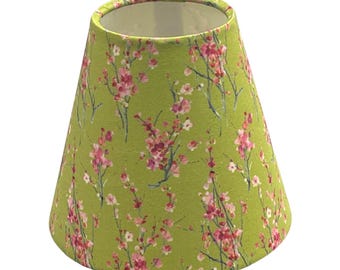 Pantalla de lámpara con clip para vela de tela floral verde, pantalla de araña hecha a mano