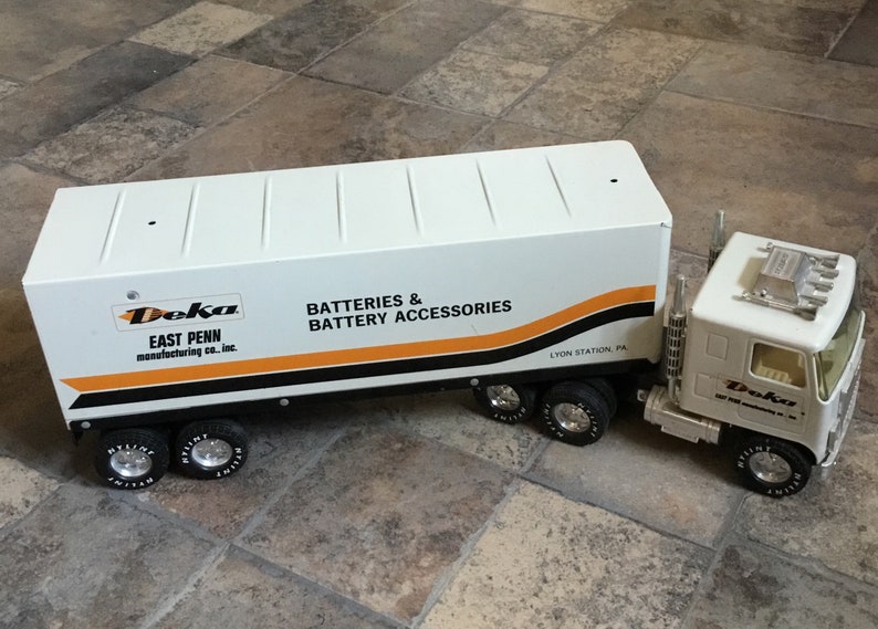 nylint semi trucks