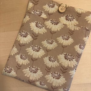 Boho Daisies | Padded Book, E-reader Sleeve for Kindle, Kindle Case, Book Sleeve