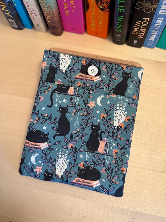 Black Cat Apothecary Book Sleeve | Padded Kindle Case