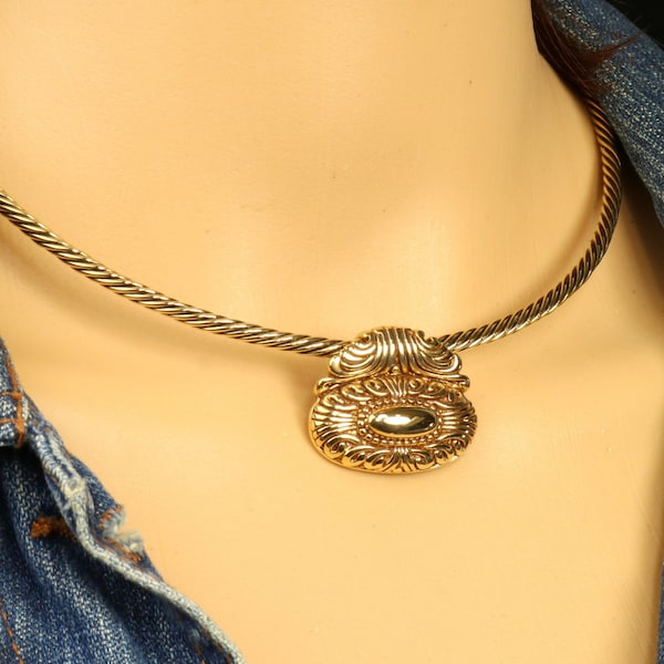 Rigid Collar Choker Necklace Premier Designs ‘Avalon’ Gold Tone Cable with Slide Pendant