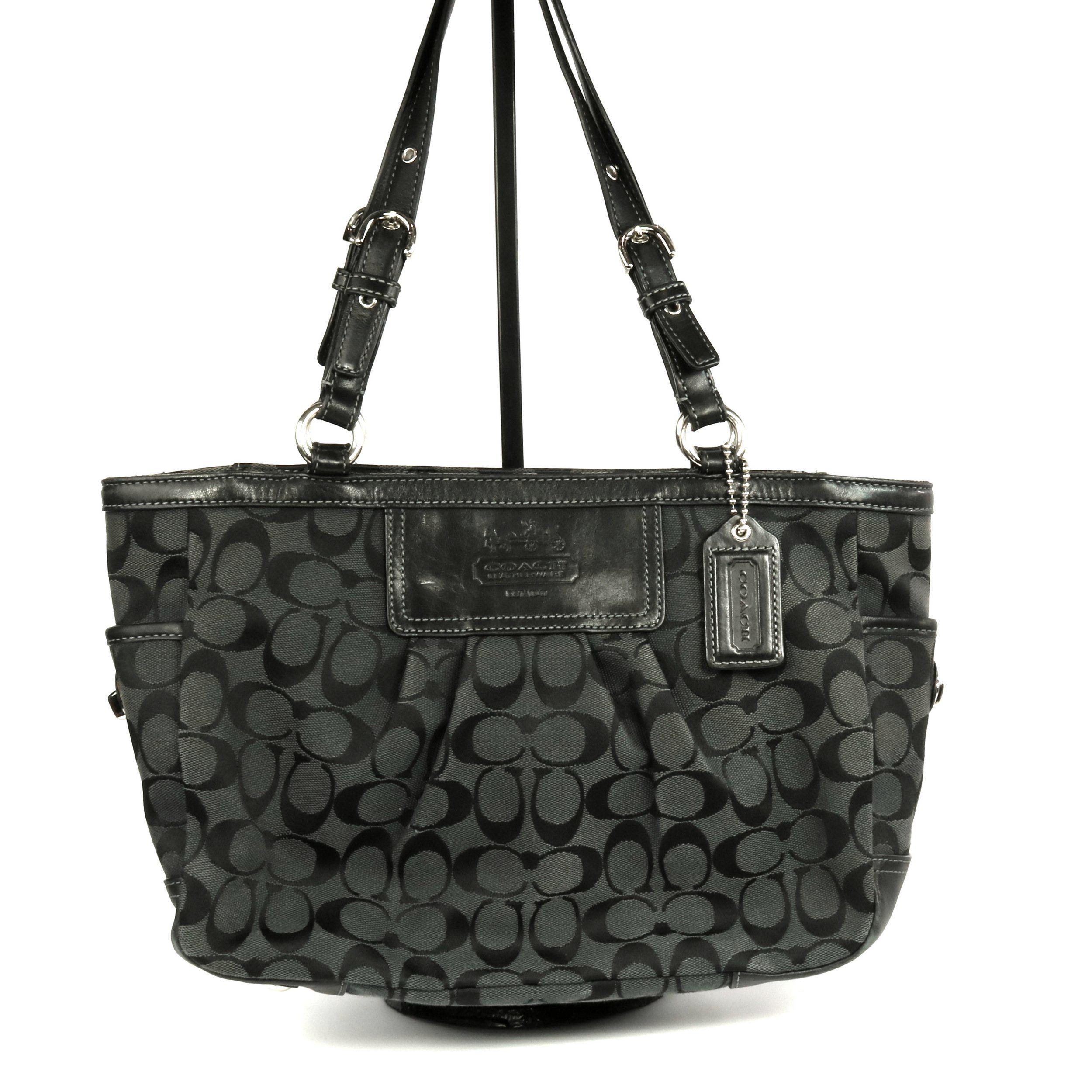 バッグ archive COACH Signature Shoulder Bag Coach Purse: 8K02 Black Signature Shoulder Bag