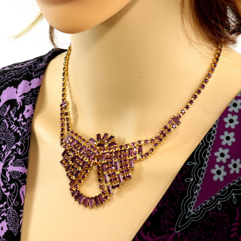 Vintage 1960s Bib Necklace Dusty Purple Rhinestone Art Deco Style Crystal Baguette Chaton Chain Gold Plated