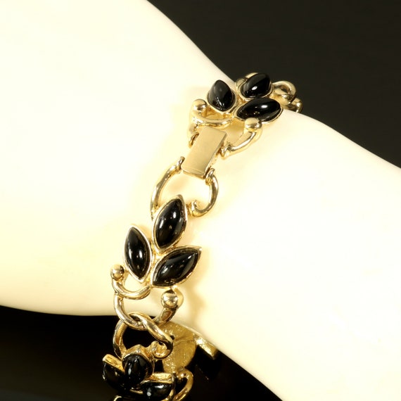 Trifari tm bracelet Clearance