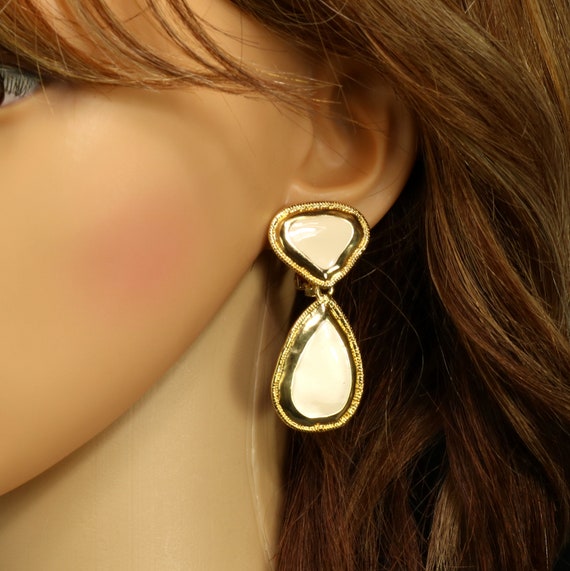 Beige Enamel Earrings Clip Style Molten Gold Tone… - image 10