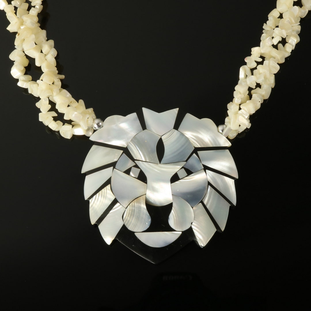 Lion Shell Inlay Lion Head Necklace Shell Inlay Black Resin With MOP Bead Torsade ...