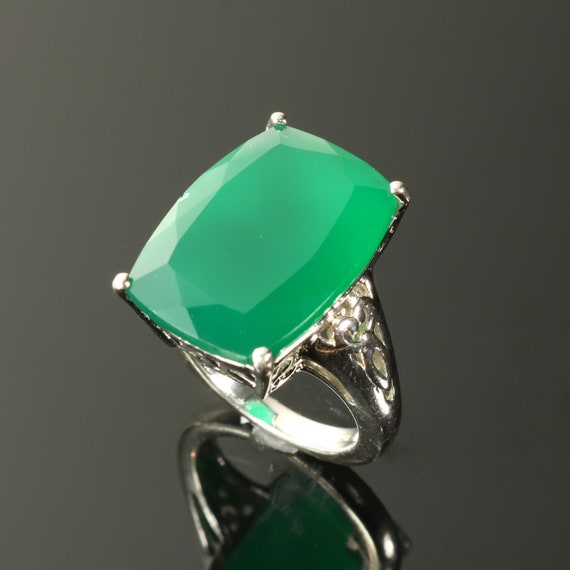 Green Chalcedony Ring Dyed Rectangle Gemstone Hug… - image 9