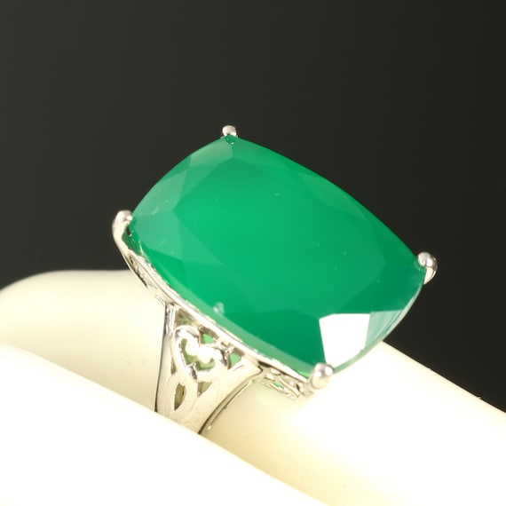 Green Chalcedony Ring Dyed Rectangle Gemstone Hug… - image 1