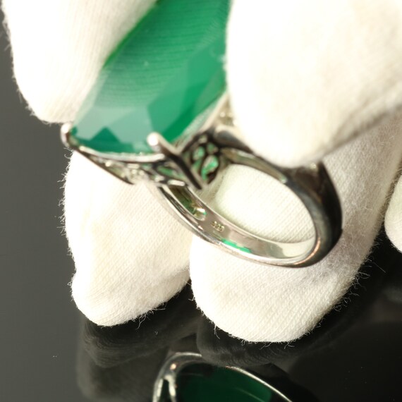 Green Chalcedony Ring Dyed Rectangle Gemstone Hug… - image 6