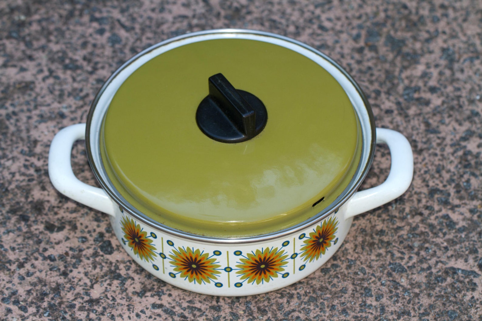 Enamel casserole dish with lid. Retro Starburst Casserole Dish Etsy