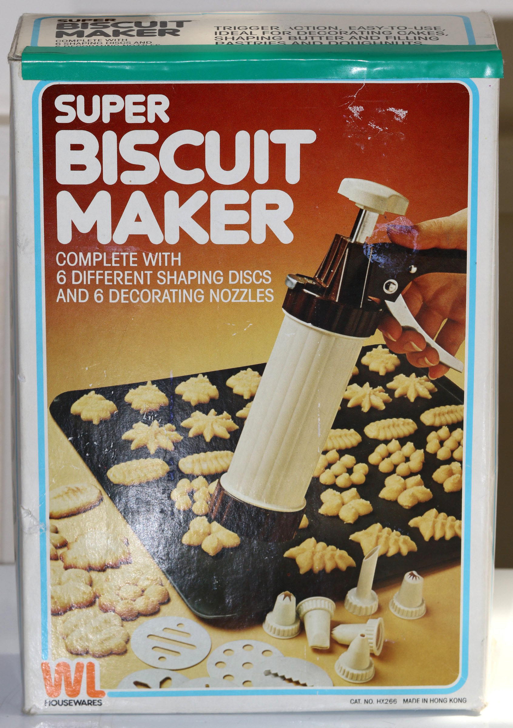 WL Housewares Super Biscuit Maker Cookie Press and Icing Set With