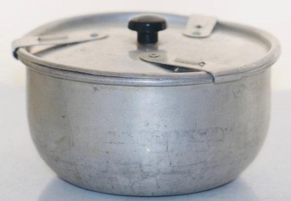 how to use pudding steamer with lid
