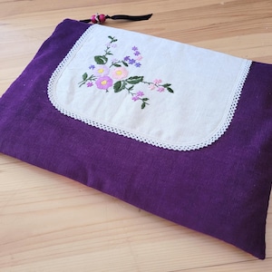 Capa para laptop de tecido vintage. Bolsa clutch descolada, bolsa reciclada, capa para iPad, bolsa grande com zíper, bolsa retrô, capa para laptop floral