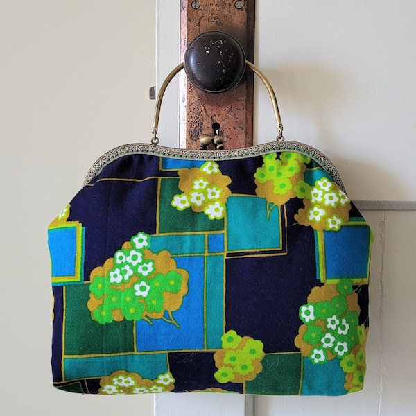 Vintage Fabric Statement Bag, Kiss Clasp Bag, Vintage purse, metal frame purse, floral bag, one of a kind, vintage florals