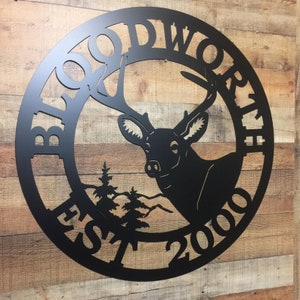 Personalized Deer Sign – Family Established Last Name Sign | Custom Gift for Him | Hunting Cabin Metal Wall Art | Outdoor Décor for Dad