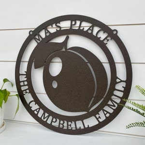 Personalized Georgia Peach Metal Sign: Custom Family Name