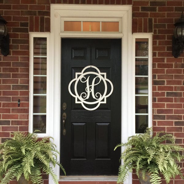Letrero metálico con monograma para puerta: inicial personalizada, decoración moderna para puerta de estilo rústico.