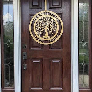 Metal Tree of life Door Hanger with Established date and Family Name | Christmas Gift