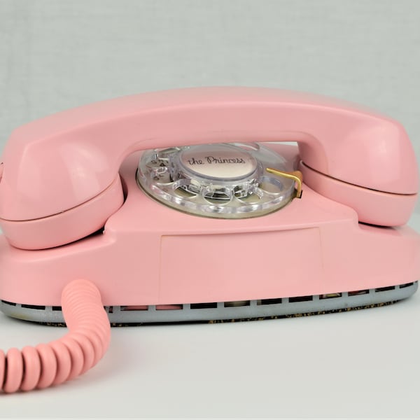 Original Antique Rotary Rotary Dial Princess Telephone - Model 702 - Pink
