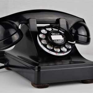 Original Antique Rotary Western Electric Model 302 Telephone