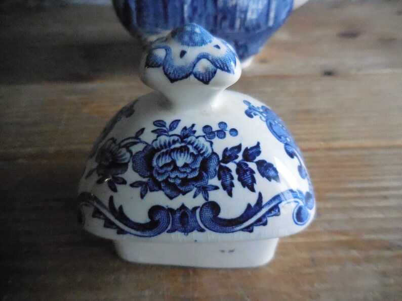 Tunstall Ltd Vintage English blue and white coffee or tea pot Royal homes of Briton Enoch Wedgewood
