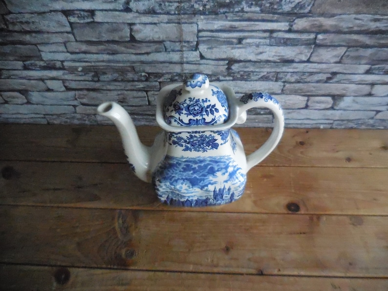 Tunstall Ltd Vintage English blue and white coffee or tea pot Royal homes of Briton Enoch Wedgewood