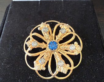 Vintage Gold Tone Blue Rhinestone Brooch – Mid Century Starburst Floral Pin