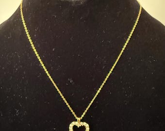 Vintage Gold Tone Heart Pendant Necklace with Textured Rhinestone Design