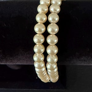 Vintage Double Strand Faux Pearl Bracelet – Ornate Silver-Tone Clasp – Mid Century Style – 7.25&quot; Classic Elegant Jewelry with Free Shipping