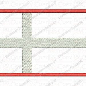 Könnte beinhalten: Gesticktes Design mit rotem rechteckigem Rahmen, hellgrauem Kreuz und horizontalem Balken auf weißem Hintergrund. Der Text "DO NOT COPY" wiederholt sich um den Rand.