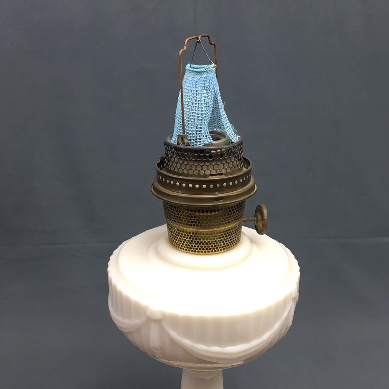 Vintage Aladdin Oil Lamp Base Model B Alacite Lincoln Drape Art Glass