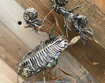 Arte en metal de trilobites y amonites, único en su tipo, escultura, hecho en los Estados Unidos