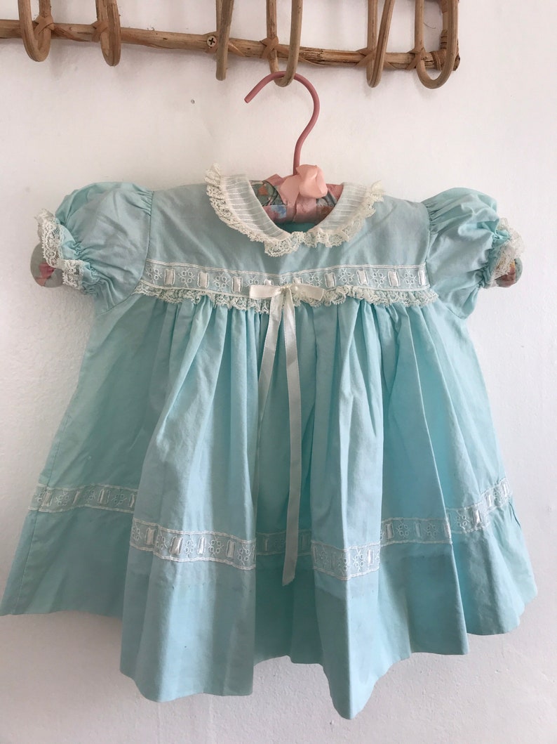 1950s, 1960s, baby girls dress, 6 months, 9 months, baby blue ruffle dress, lace dress, retro newborn dress, puffy sleeves, eyelet details image 2