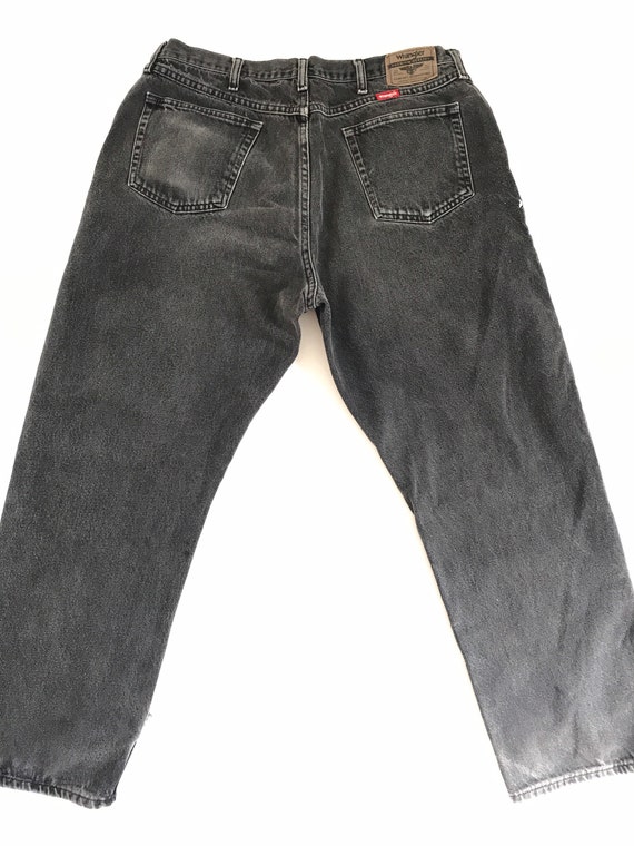 Vintage paint splattered wrangler jeans, W37 L29,… - image 5