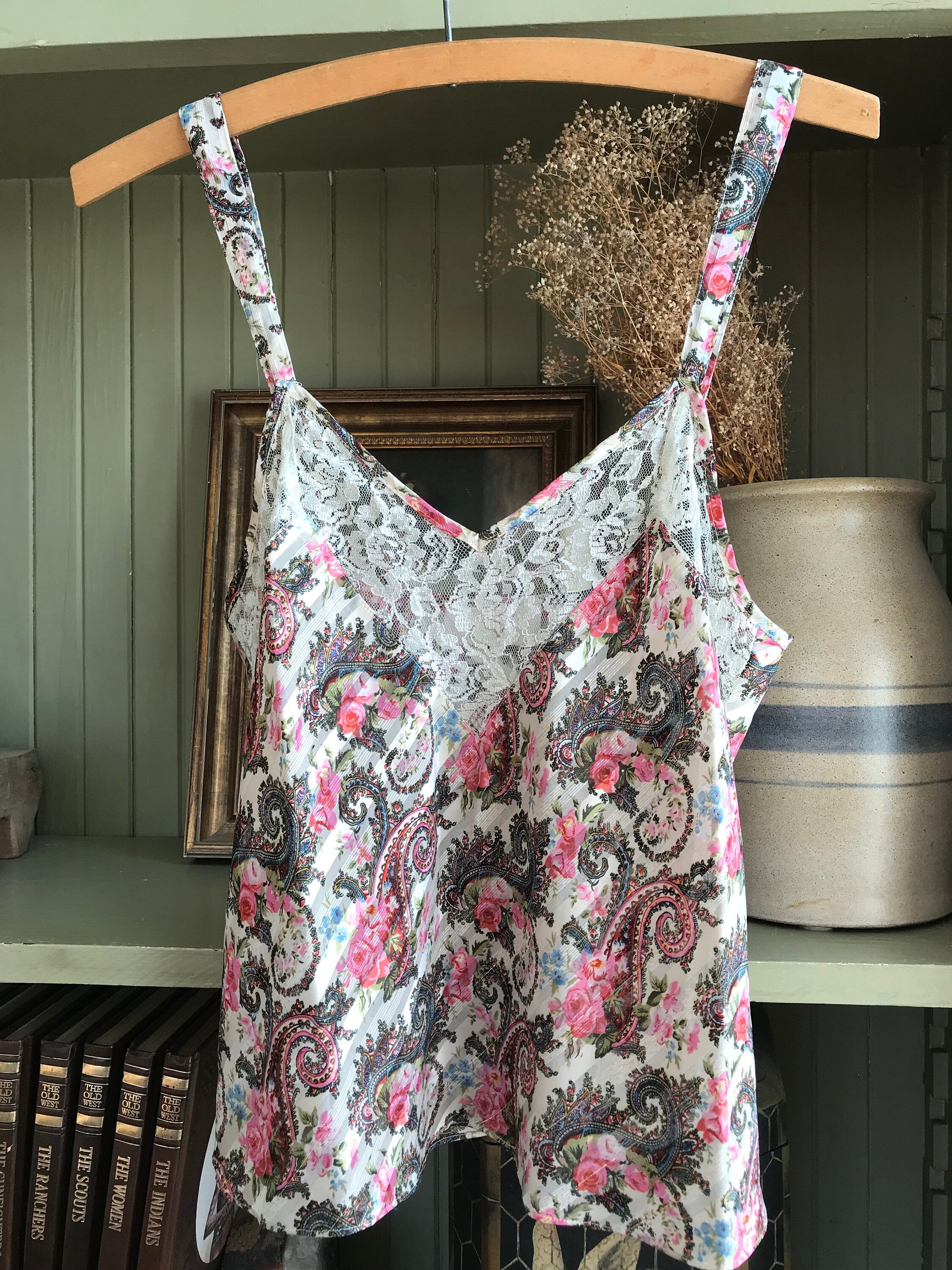 1990's, Y2K, Floral Lace Cami, Vintage Victoria's Secret Camisole