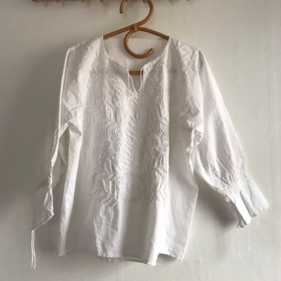 Vintage embroidered blouse, white cotton blouse, m