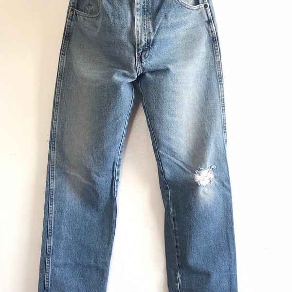 Vintage wrangler jeans, 33”, grunge, distressed denim, high rise jeans, high waisted jeans, ripped, faded, well worn, 90’s, 1990’s, urban