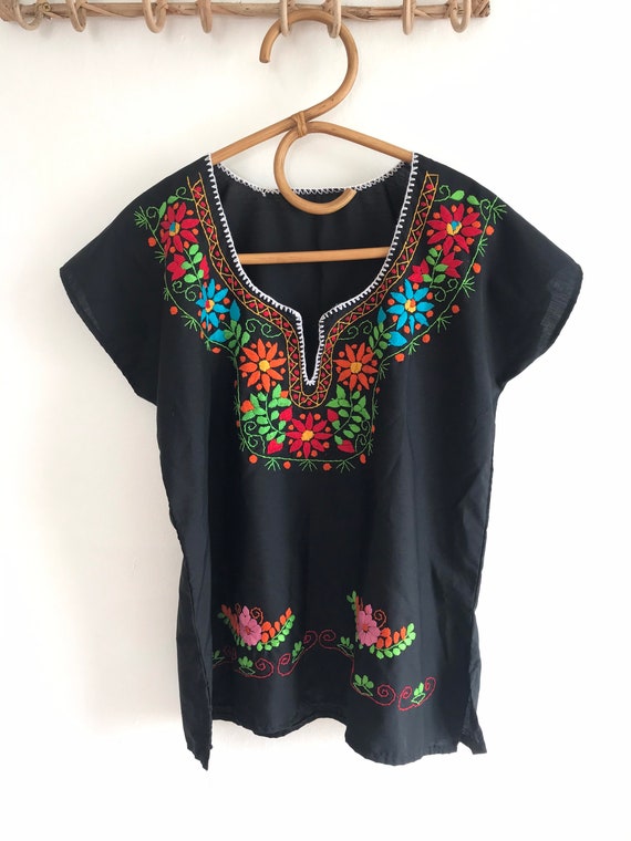 Vintage Oaxacan blouse, embroidered blouse, Mexica