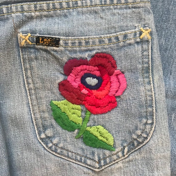 Hand Embroidered 1960's Lee jean bell bottoms, vin