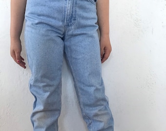 1990’s, Vintage girls Oshkosh jeans, high rise, high waisted, tapered, girls lightwash jeans, mom jeans, size 6, made in USA, rare, kinfolk