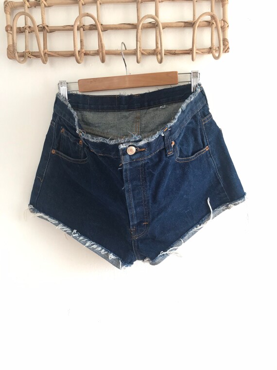 Vintage Levis jean shorts, 501, 34”, daisy dukes,… - image 4