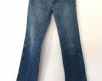 1990’s, vintage wrangler jeans, tall, long inseam, well worn, western jeans, wranglers, W26 L34, 26”, XS vintage jeans, faded, high rise,